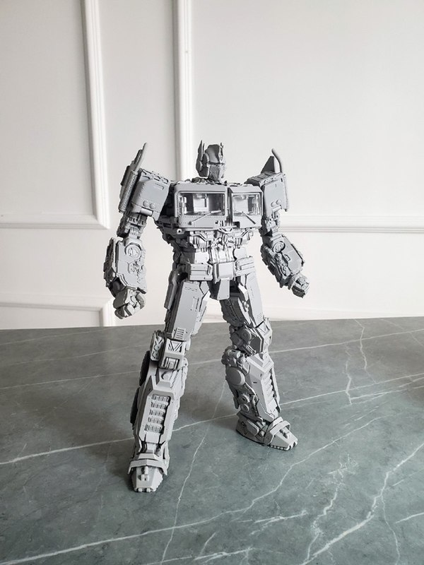 Toyworld Tw F09 Freedom Leader Cybertron And Earth Robot Modes Compared  (21 of 22)